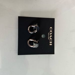 Coach Small Diamond Hoops NWT